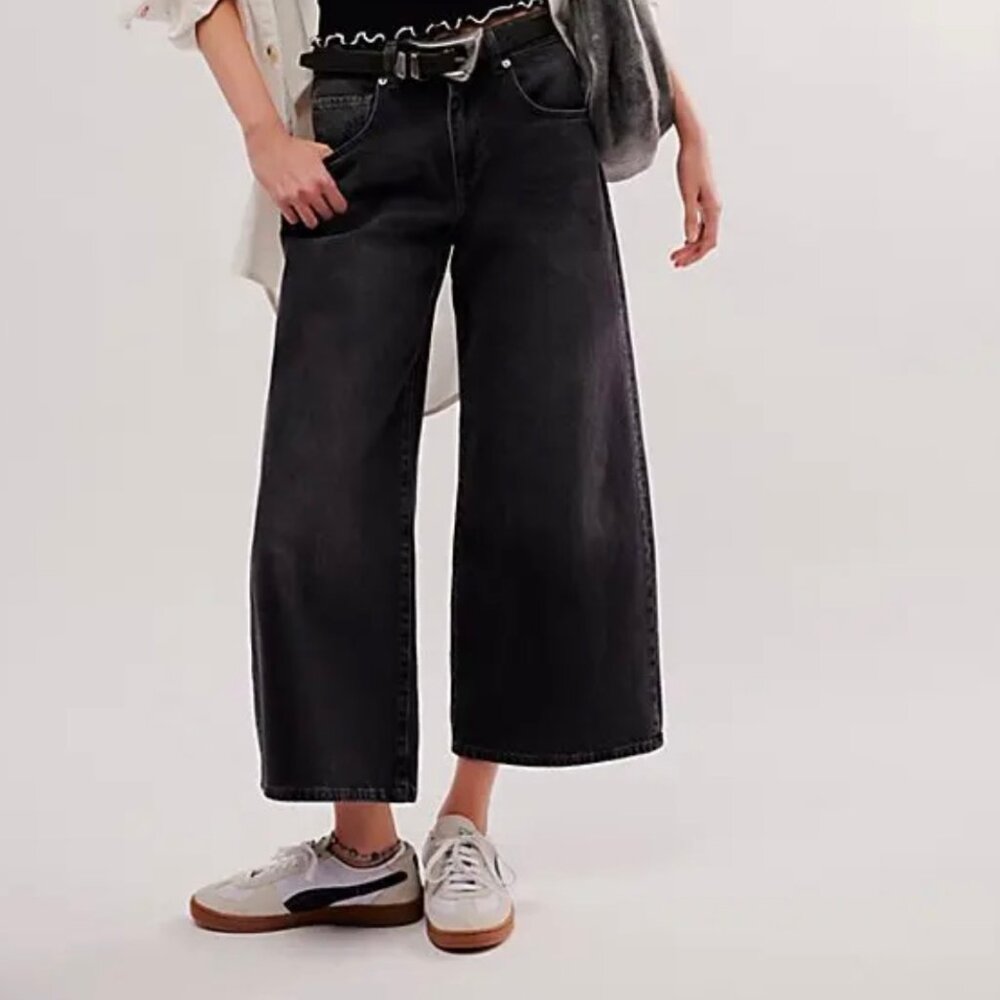 Mischa Wide Leg Jeans in Dark Night size 28